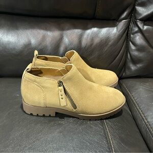 Michael By Michael Shannon Ginny Suede Ankle Boot Size 6.5